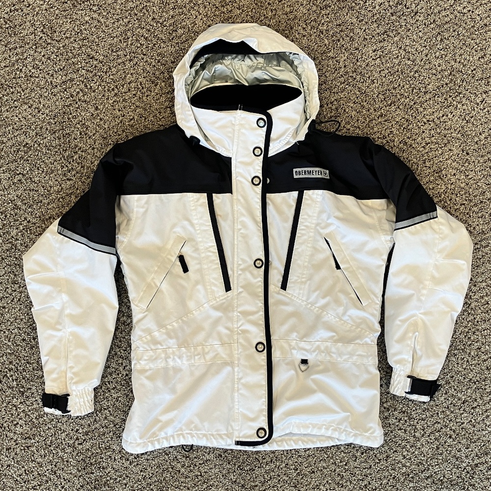 Obermeyer insulated ski jacket. Women's size 6 excellent condition